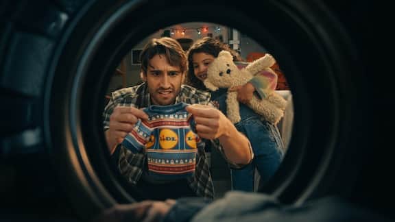 The dad’s shrunken jumper is a perfect fit for Lidl bear 
