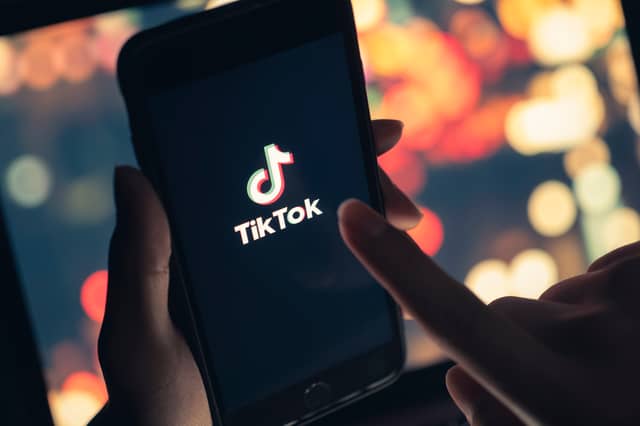 A new trend doing the rounds on Tiktok claims to improve your sleep by listening to ‘colour noise’