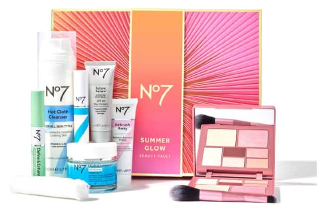 Review: ‘OMG’ I tried the new Boots No7 Beauty Vault Box with over £125 worth of beauty products for just £35