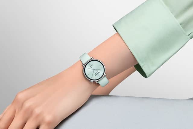 The classy colours include this Mint Green with a Flourorubber strap