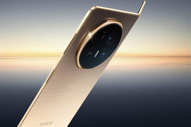 There have been plenty of smartphones to write about in 2025, but it's the year foldables finally started to become viable. And the Honor Magic V5 topped Gareth's list
