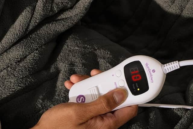There are 10 temperature settings and a timer - so it's easy to get the comfort level just right