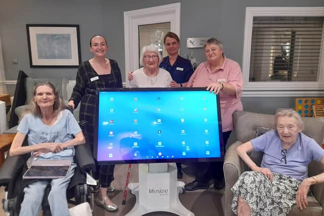 Residents and staff at Claremont Parkway thrilled to explore the new technology