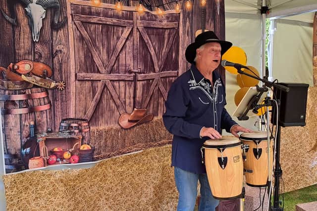 Country & Western Singer Glyn, at the summer fete