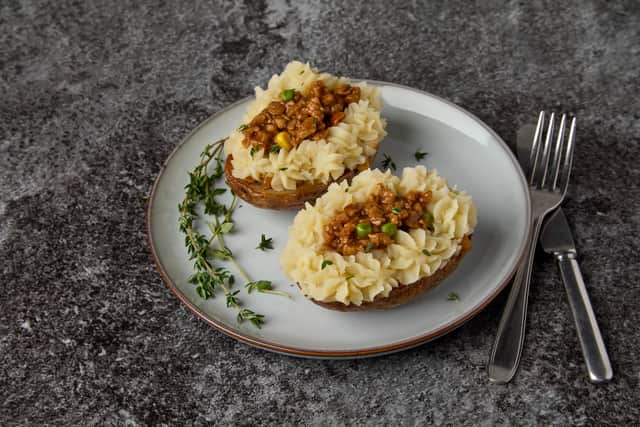 Saxon Foods Small Baked Potato Shepherd’s Pie With KaterVeg! Vegan Mince