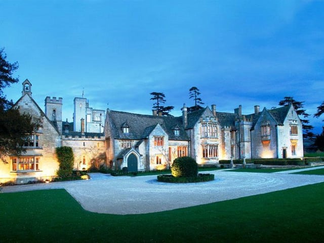 Retreat to the Cotswold countryside for a peaceful stay with your pooch at the 5-star Ellenborough Park in Cheltenham. You can have an idyllic walk with your pooch or unwind at the spa.