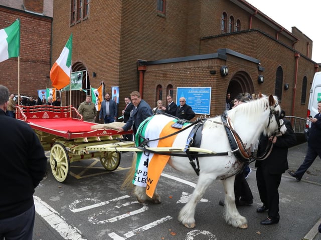 Geoff and Dani, who were looking after the horse pulling the wagon, said although they themselves are not travellers, they love the community. Geoff said: "They are not what people think, They're a fantastic group of people."