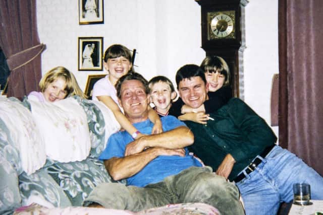 Derek with Steve and his grandchildren, from left to right: Lauren (Renette's youngest daughter), Vikki (Steve's daughter), Alex (Steve's son) and Katie (Renette's oldest daughter).