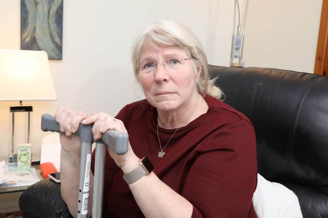 Lora Lawman is recovering from a knee operation
