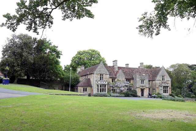 Rushden Hall in Hall Park