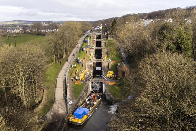 The locks lift the boats 18 metres (60ft)