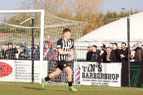 Jordon Crawford is staying with Corby Town