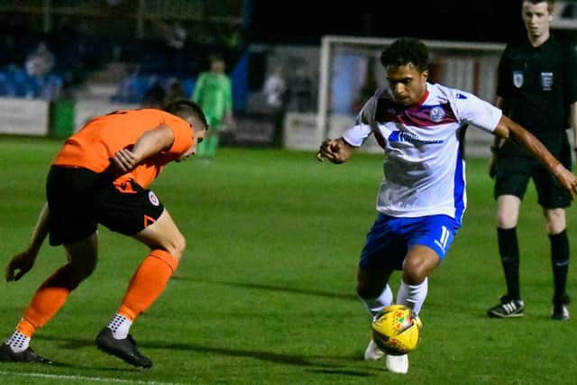 Luke Fairlamb in action for Diamonds