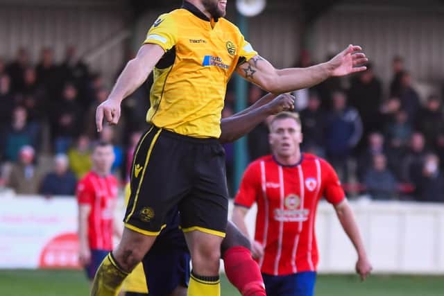 Tom Lorraine wins an aerial battle in Diamonds' clash at Bromsgrove