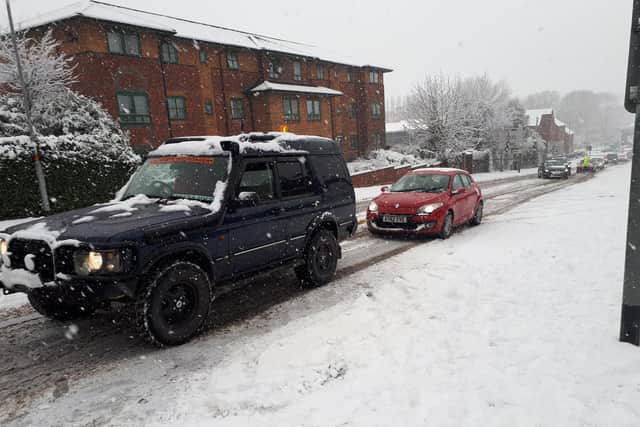Northants Off-Roaders help motorists in Northampton Road, Kettering