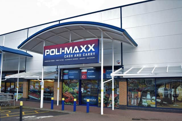 Poli-Maxx