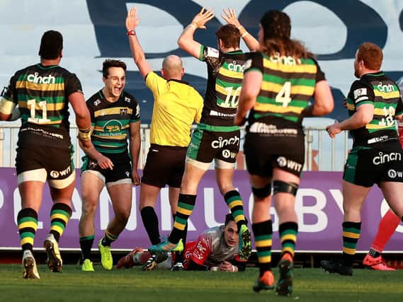 Tom Collins scored a dramatic winning try for Saints against the Dragons