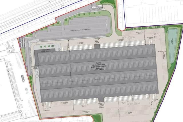 The scale of the planned warehouse.