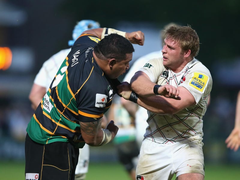 Ma'afu launched with his left hand