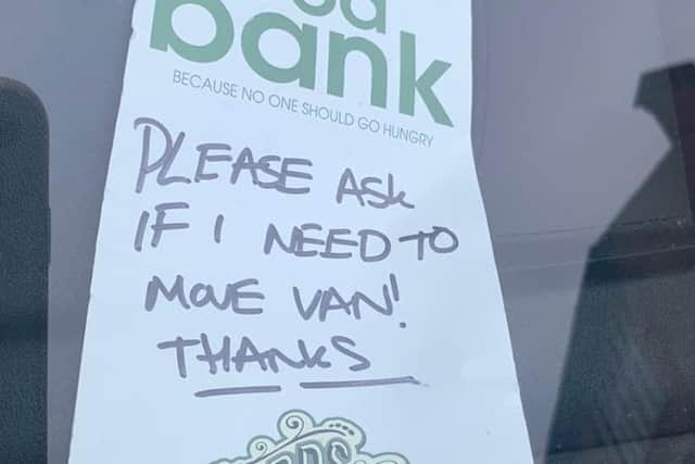 The note left on the van's window.