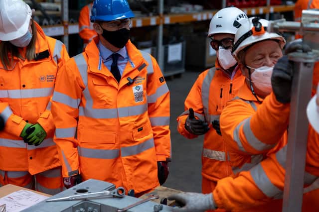 Transport Secretary Grant Shapps made a special visit to the Leicester hub of Network Rail contractors SPL