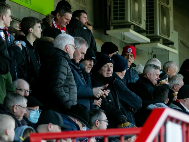 Crawley Town v Hartlepool United. Pictures by Jamie Evans UK Sports Images SUS-221202-211313004
