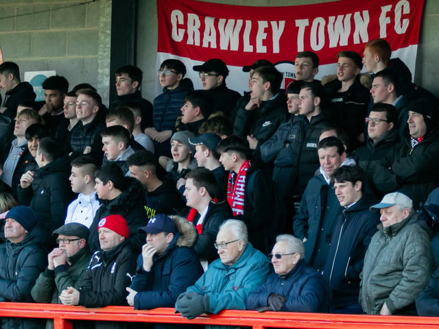 Crawley Town v Hartlepool United. Pictures by Jamie Evans UK Sports Images SUS-221202-211323004