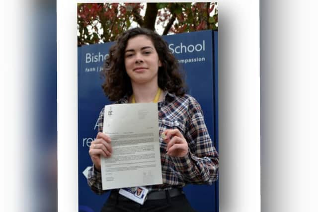 Amy Bird has received the gold Duke of Edinburgh Award.