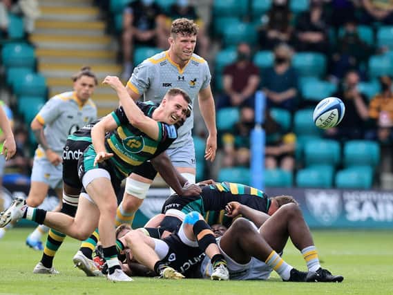 Tom James in action for Saints against Wasps