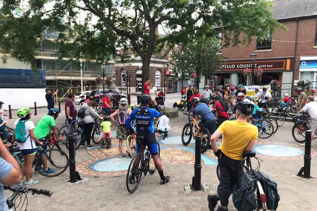 Meeting before the ride