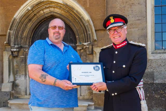 Steve Reid of Friars Farm and Jeyes with Lord-Lieutenant of Northamptonshire, James Saunders Watson.