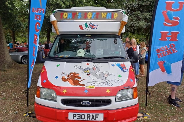 Rushden Car Rally Picture special: All the best bits as classic cars line Rushden's Hall Park