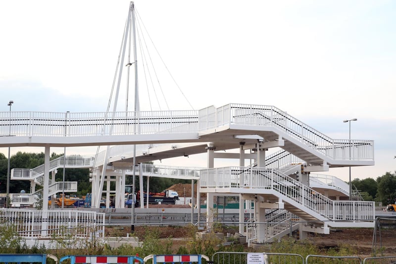 The new footbridge over the A45 to Rushden Lakes from Waitrose (July 2017)