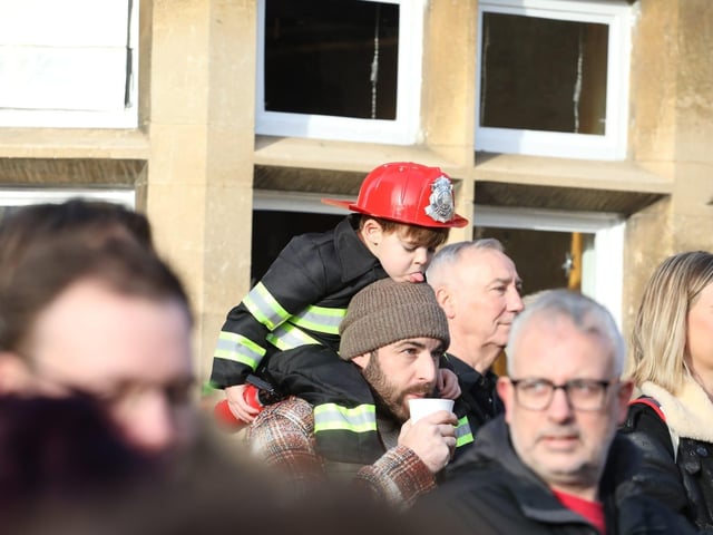 Geddington Volunteer Fire Brigade take on Northants Fire and Rescue:Geddington Boxing Day Squirt