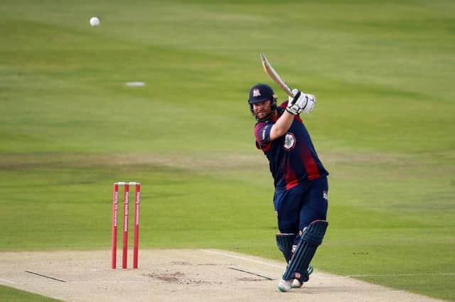 Paul Stirling hits out for the Steelbacks in the 2020 season