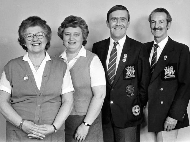KETTERING FOURS BOWLS TEAM 1988.