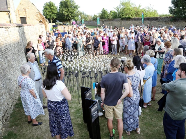 Art installation at Chester House for Cransley Hospice to mark the 25th anniversary of the Kettering hospice.
Artist Louise Crookenden-Johnson creator of the 500 handmade pottery robins, unveiled by Lord Lt James Saunders Watson
Friday, June 16, 2023