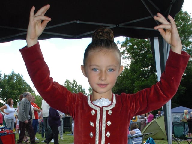 Corby Highland Gathering 2008: Leigha Tomkinson practices the highland fling before going onto stage