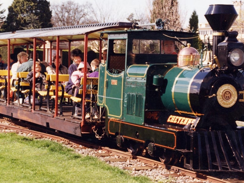 Wicksteed Park train Cheyenne in 1997