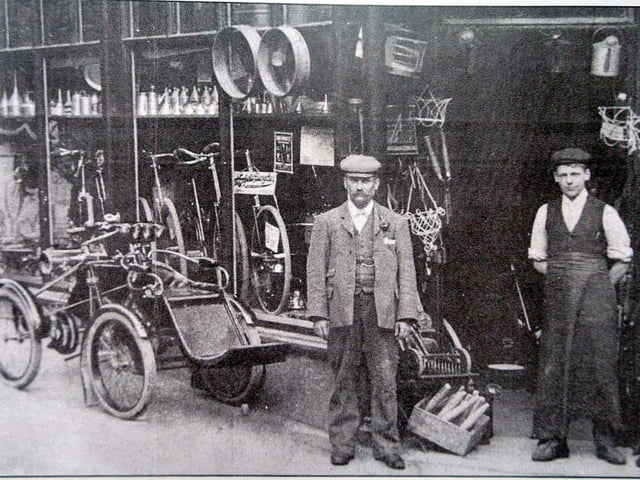 Rowlatt shop still trading in Wellingborough High Street - in the early 1900s