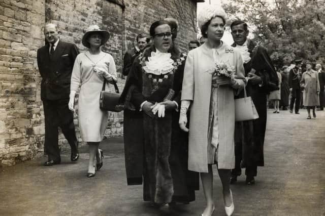 The Queen visits Chichele College in Higham Ferrers to the Market Square, escorted by Higham Ferrers mayor Harold Binder - 1965