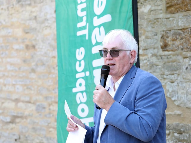 Art installation at Chester House for Cransley Hospice to mark the 25th anniversary of the Kettering hospice.
Artist Louise Crookenden-Johnson creator of the 500 handmade pottery robins, unveiled by Lord Lt James Saunders Watson
Friday, June 16, 2023
