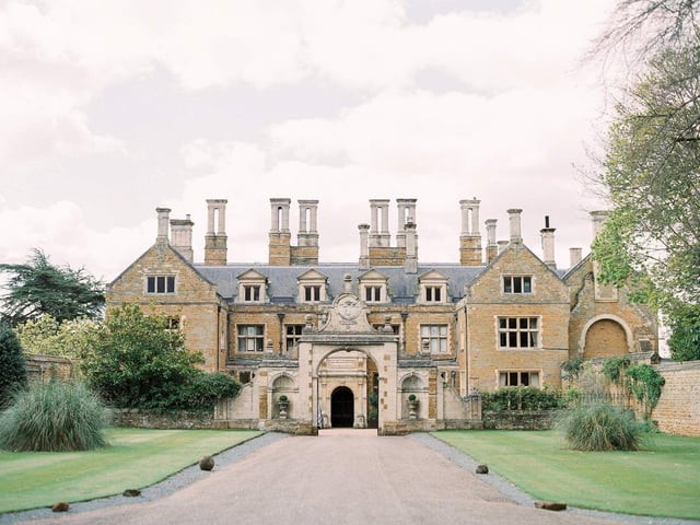 Holdenby’s Magic of Easter event this year is even more magical! For a start you’ll find a magician in the grounds with all sorts of amazing tricks up his sleeve. Alice in Wonderland will be here, hiding eggs for you to claim, including each day our famous Golden Egg containing £200! This year Alice will be joined by The Queen of Hearts and the Mad Hatter along with other friends doing Face Painting, exploring and Rose Painting. There will be wonderful displays by Icarus Falconry & Wildlife Centre on the lawn and a chance to get up close and personal with the birds of prey and animals. If you come on Easter Monday the house itself, once the largest in England, will be open for you to explore its amazing history. Event open Easter Sunday and Easter Monday 11am-4pm. House open: Monday midday to 3pm (last entry 2.30pm). https://www.holdenby.com/