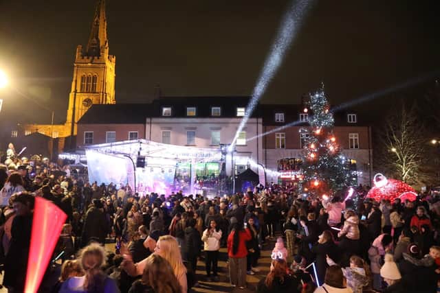 Kettering Christmas light switch on/National World