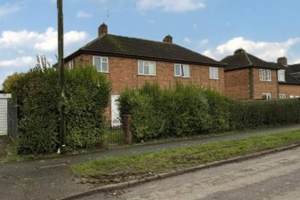 This four-bed HMO in already has three of the rooms rented out. It's in Kelvin Grove - one of the first ever streets built in Corby New Town in 1934, and was last sold for £200,000 in October 2021.