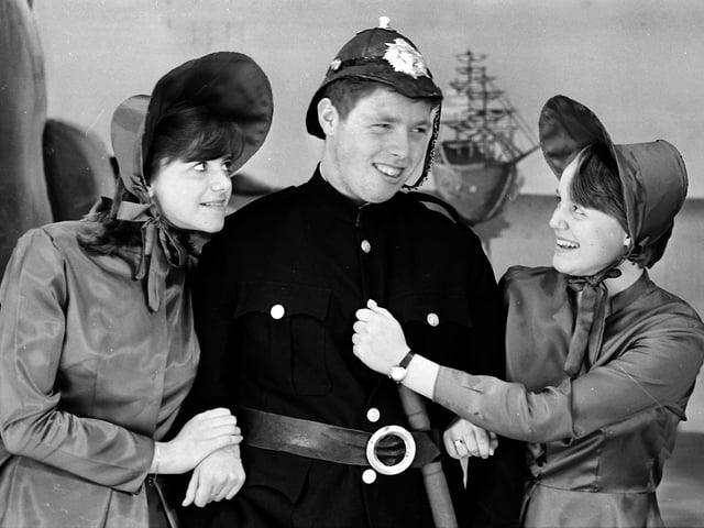 Bishop Stopford School's production of Pirates of Penzance 1980