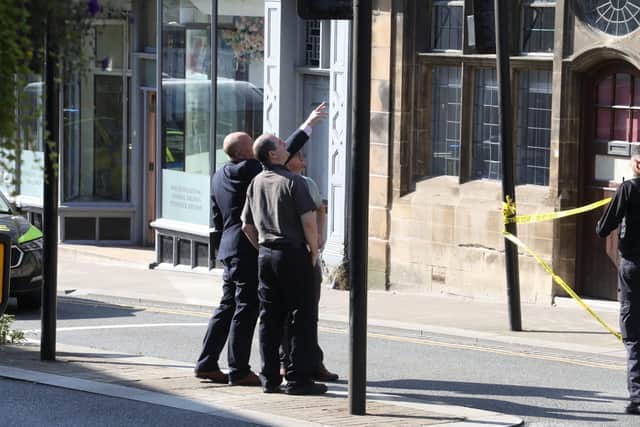 Police on the scene of The Hind Hotel, Wellingborough murder investigation/National World
