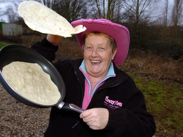 Wellingborough - Glennis Hooper Crazy Hats pancake race January 2008