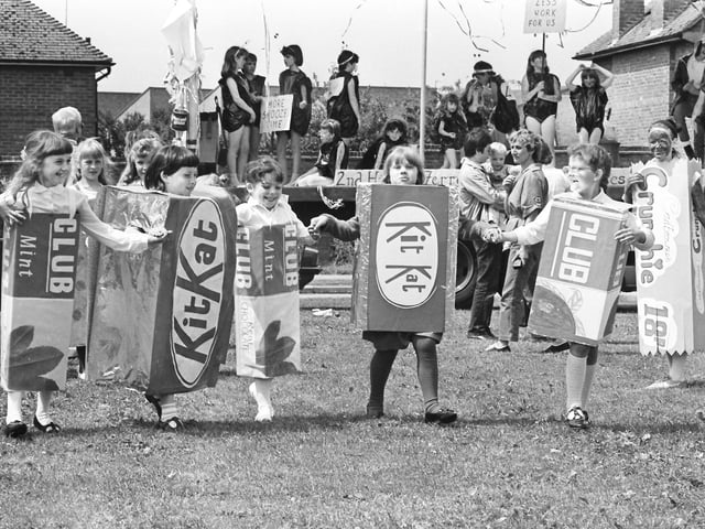 HIGHAM FERRERS CARNIVAL 1987