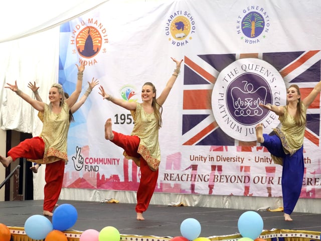 Wellingborough, Hindu Community Centre, Made WIth Many Connecting Communities Together event with the Bollywood Belles
